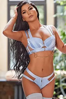 Greta Earls Court escort