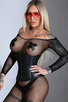 Paola Gloucester Road escort