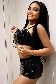 Leticia Earls Court escort