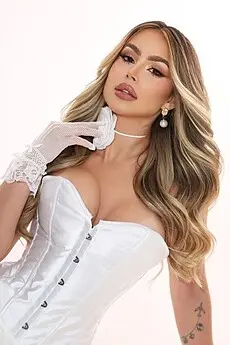 Larissa Marylebone escort