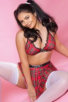 Sinita (22) London Escort