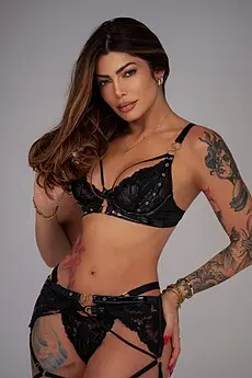 Alison Paddington escort