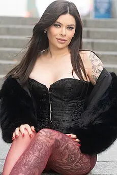 Susan (27) London Escort