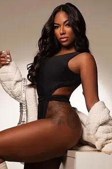 Calipsa Mayfair escort