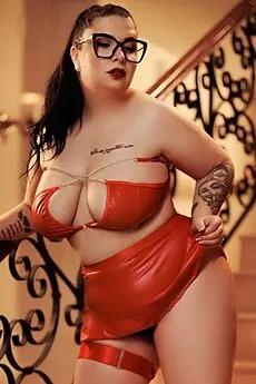 Alma (26) London Escort