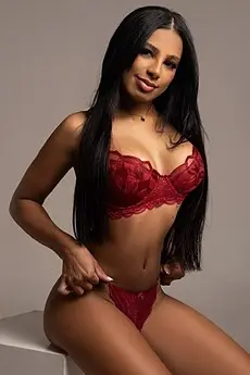 Libby Earls Court escort