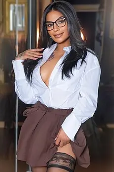 Diamond Earls Court escort