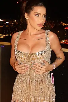 Sima Victoria escort