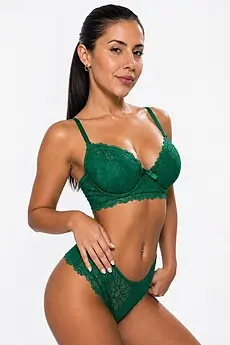 Lara Mayfair escort