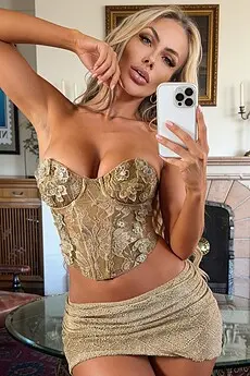 Liana Baker Street escort