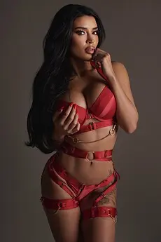 Tornia Earls Court escort