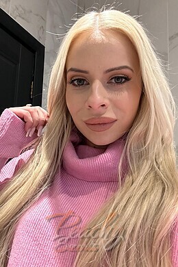 Aylin, Mayfair, E. European Escort