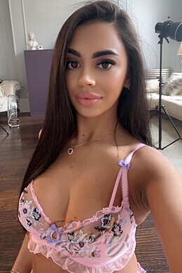 Kerry, Bayswater, E. European Escort
