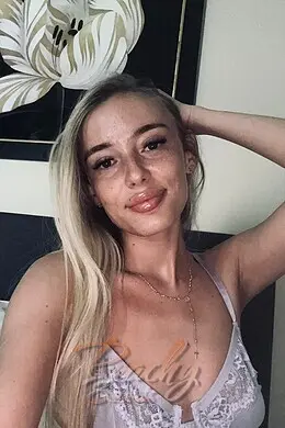 Essa, Chelsea, E. European Escort