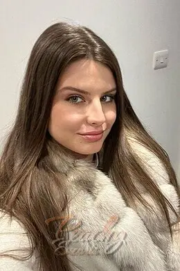 Izzy, Bayswater, E. European Escort