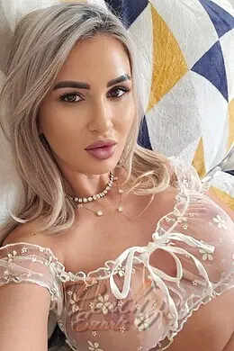 Camilla gallery image 8