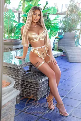 India, Gloucester Road, E. European Escort