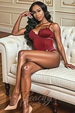 Astrid gallery image 3