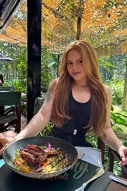 Louise gallery image 6