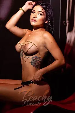 Sandy gallery image 6