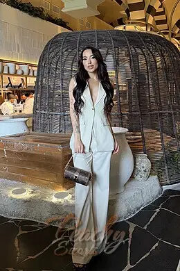 Dani gallery image 12