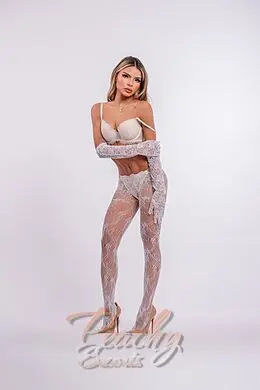 Cruz gallery image 18