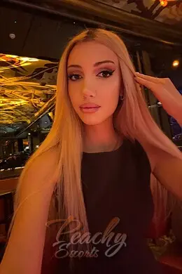 Vania gallery image 4