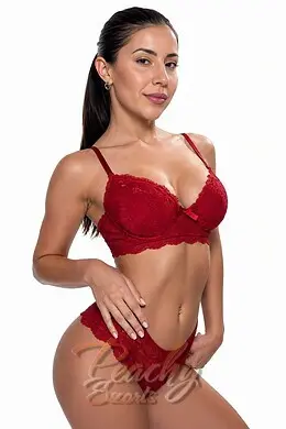Lara gallery image 15