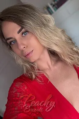 Alessia gallery image 2
