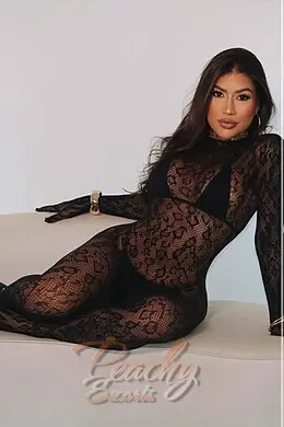 Yasmin gallery image 14