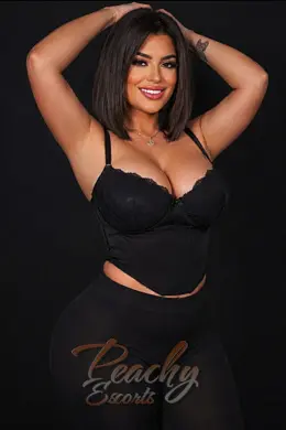 Zainab gallery image 6
