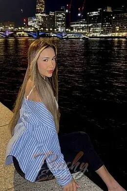 Becky gallery image 13