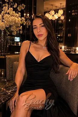 Lara gallery image 1