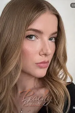 Sophie gallery image 2
