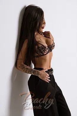 Marcela gallery image 3