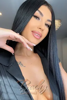 Nora gallery image 9